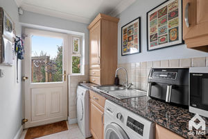 Photo 17- click for photo gallery